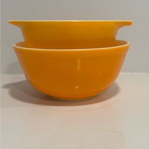 Vintage Pyrex Primary Yellow Bowls 403 & 442 Mixing Cinderella Set